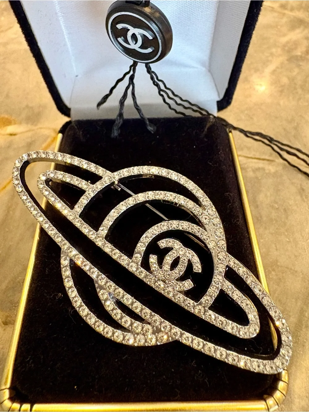 CHANEL Large Rhinestone Galaxy Planet Crystal Brooch White gold Shines Crazy ! - Picture 8 of 8